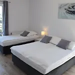 ホームステイ Zakatek